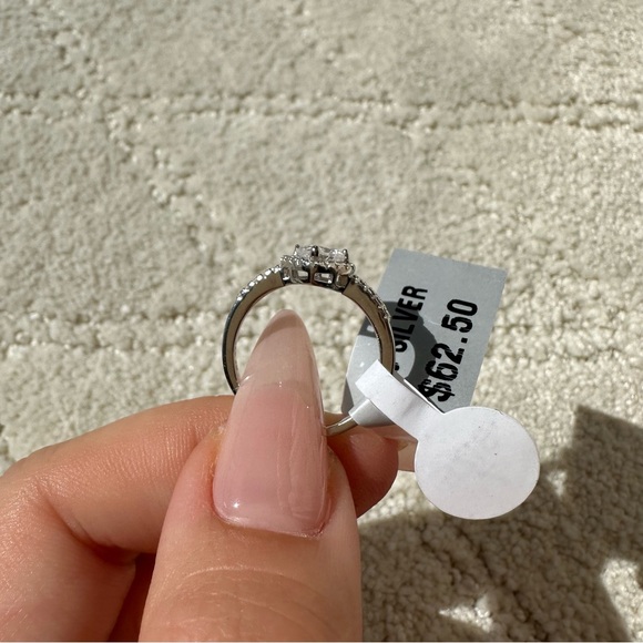 Diamond Heart Ring - Picture 4 of 6